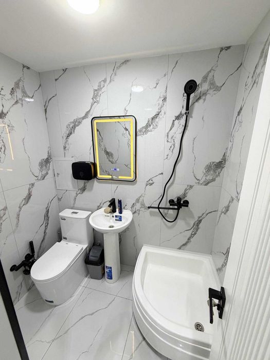 Продаётся офис Чиланзарский район Ориентир 5 квартал Первая Линия