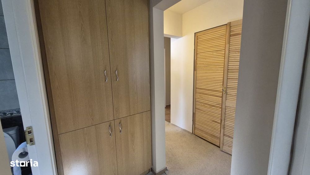 Moldovei 3 camere decomandat etaj 1 cu garaj sub bloc