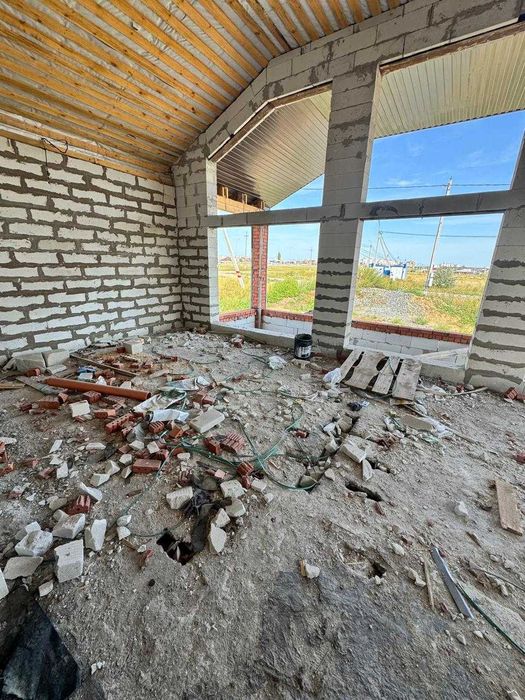 Продам 4-х ком дом, 29 мкр. 35мил!