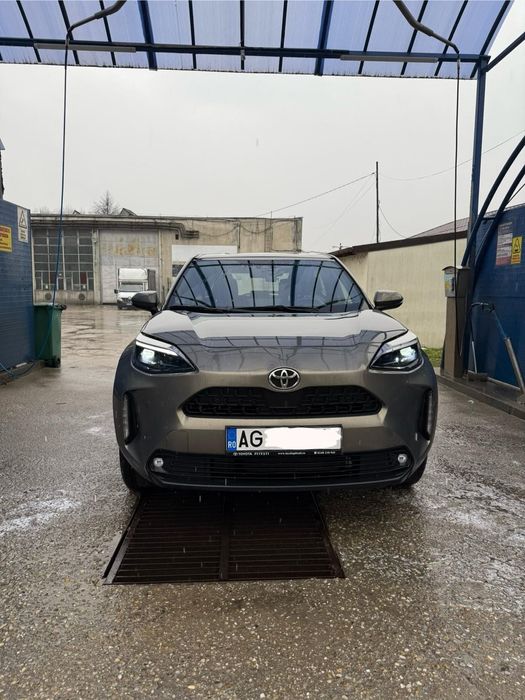 Vând Toyata Yaris Cross, 2024