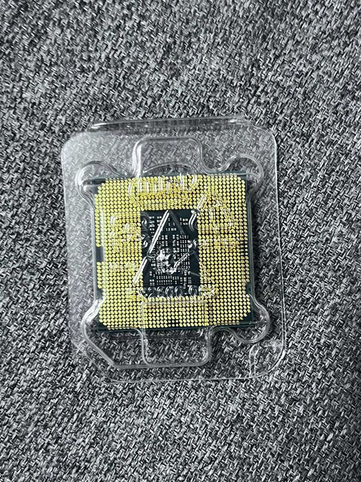 Kit procesor i5 10400F + placa de baza Gigabyte H410M-H