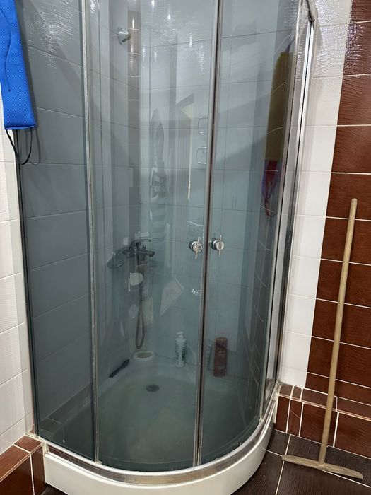 Продается душевые кабины