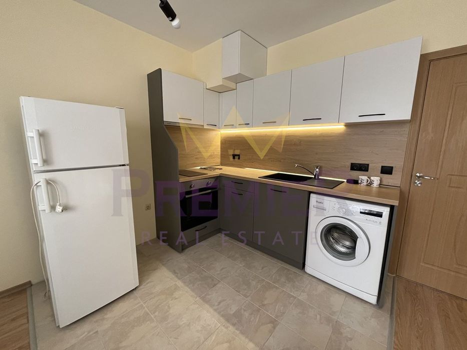 Дава се под наем Двустаен апартамент в Варна, Колхозен пазар - 65 кв.м за 408 € - Снимка #2