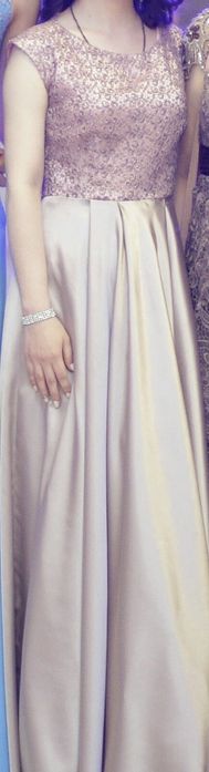 Продам платье размер 40-42