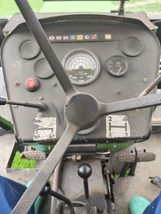 Vând tractor deutz