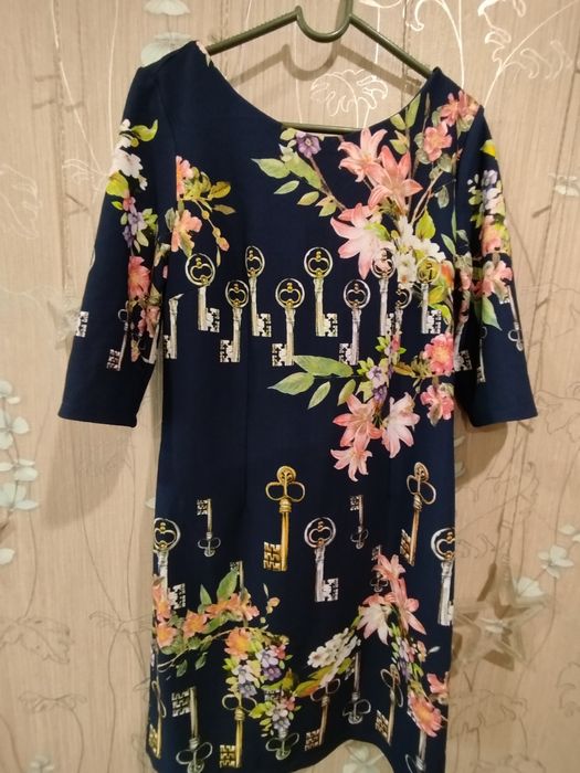 Платье б/у в хорошем состоянии