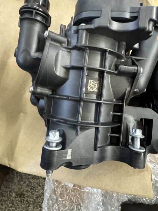 BMW G30 530i и др.с B48 термостат, НОВ, Heat management module 8642560
