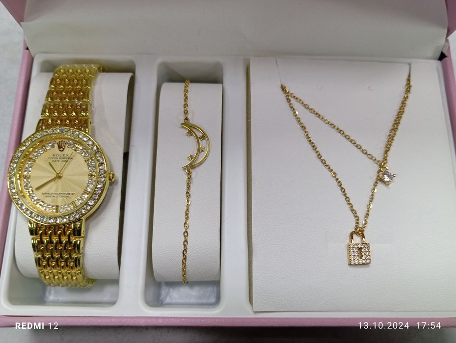 Часы  распродаже