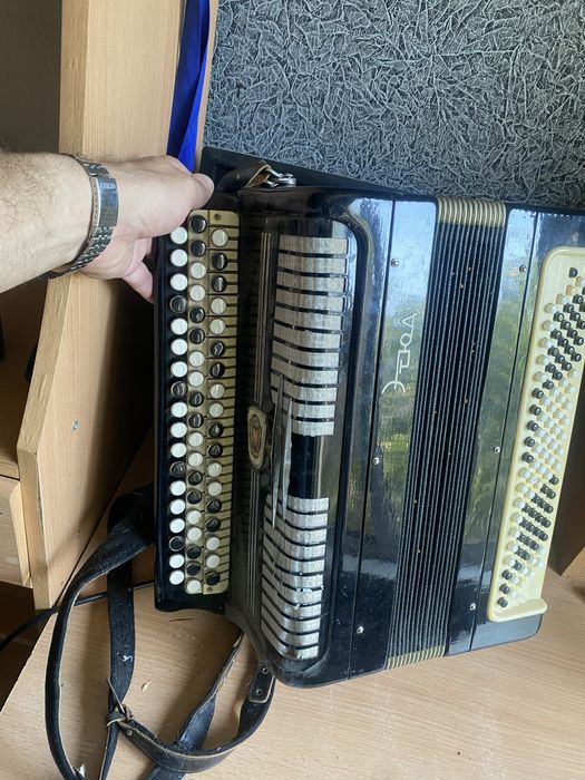 Продам свой баян !!