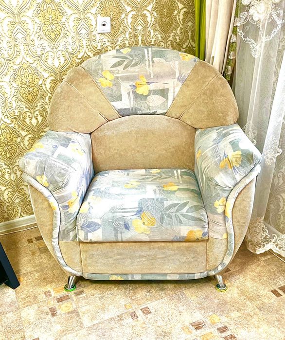 Продам уголок отдыха 3+2+1