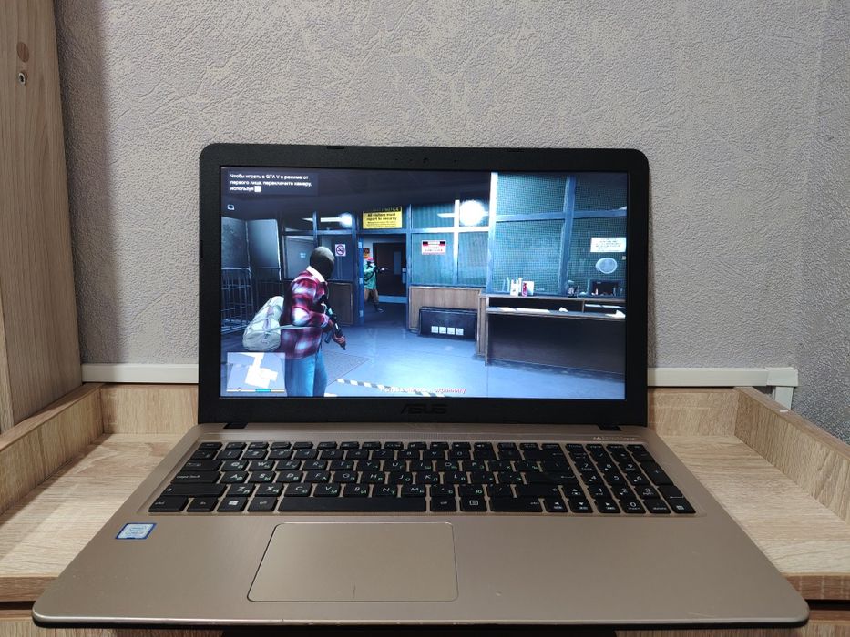 Ноутбук Asus в отличном состоянии