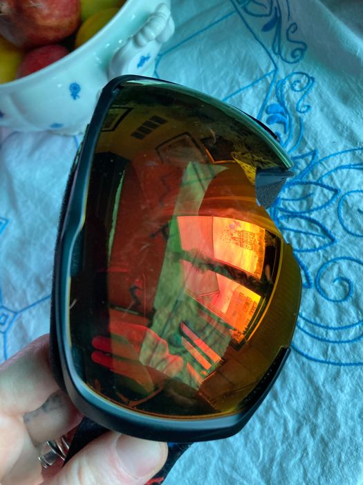 Ски очила Bolle стъклото има леки драскотини