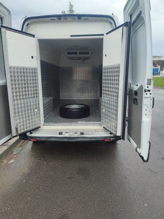 Închirieri dube / frigorifice