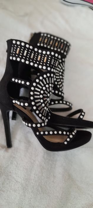 Sandale foarte elegante