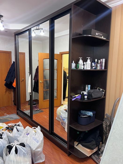 Продам шкаф купе по одежду