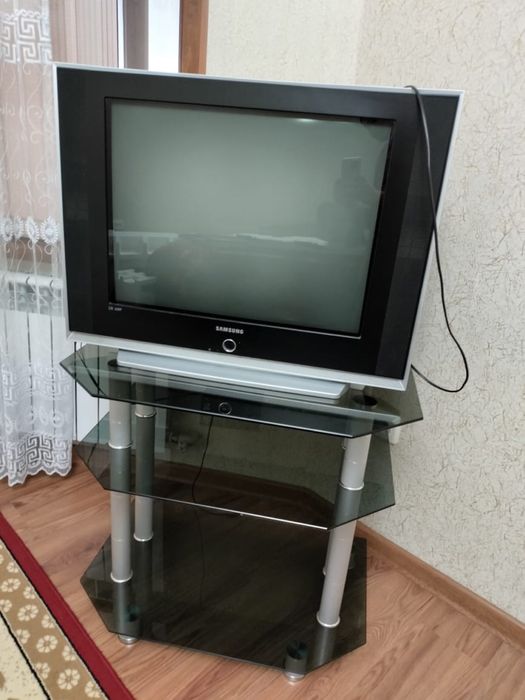 Продается старый телевизор