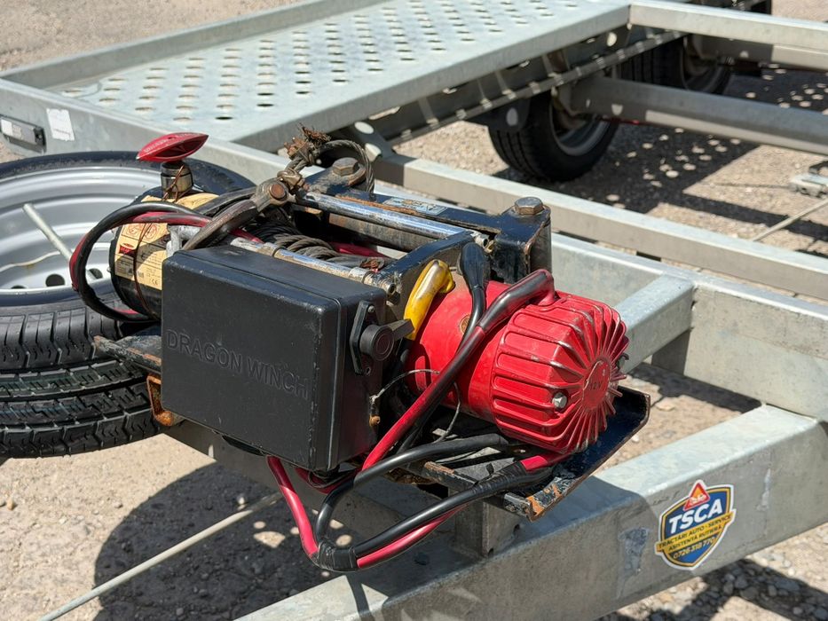 Platforma Gala Taurus / An 06.2025/ 4.5 x 2.1 m / 2.7t / sistem franare AL-KO /roti R13c / troliu electric