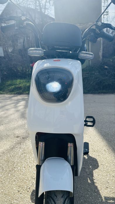 Елетрически скутер педалетка бартер за айфон