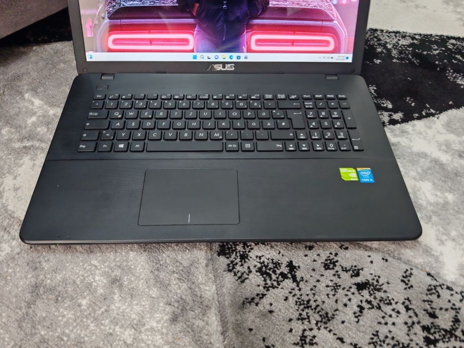 Laptop Asus i5 gen5
