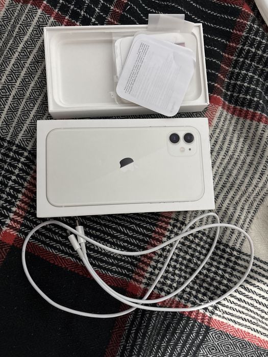 iPhone 11, 128 гб, белый