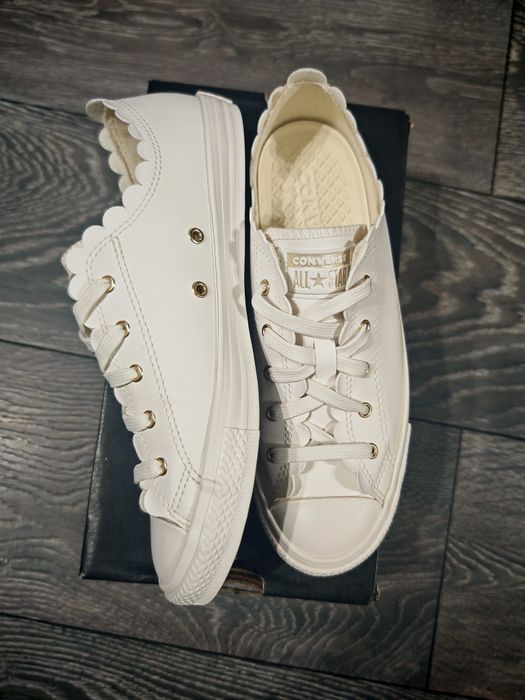 Vând Converse All Star