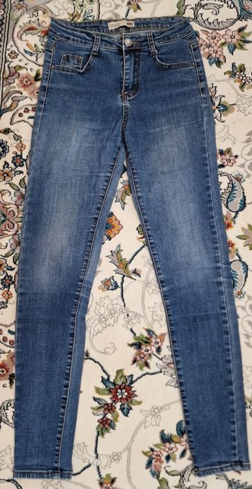 Женские джинсы скини