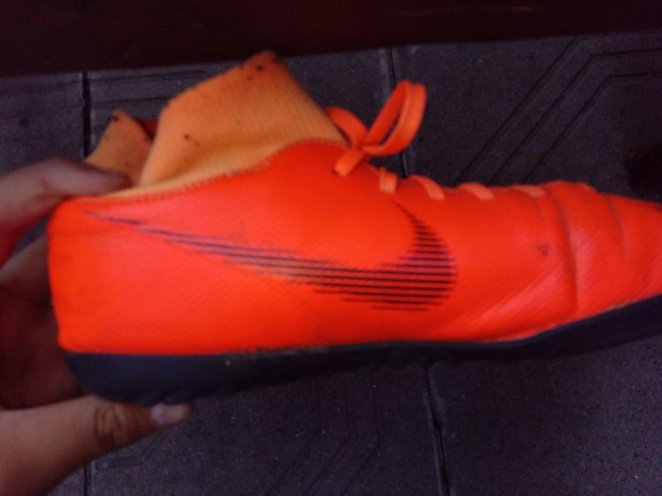 Футболни обувки на NIKE