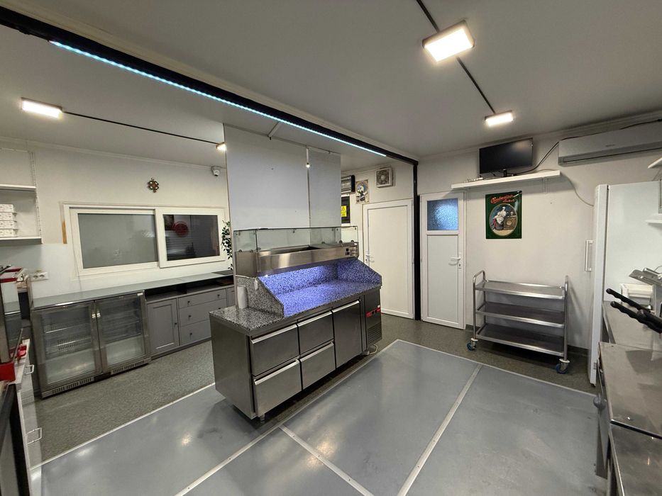 Spatiu comercial/bucatarie profesionala de inchiriat