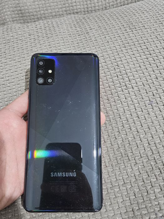 Продам Samsung A51 в отличном состояний
