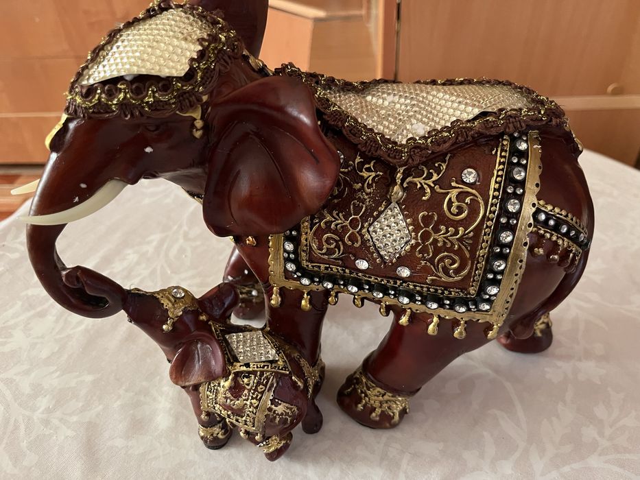 Сувенир слон со слоненком