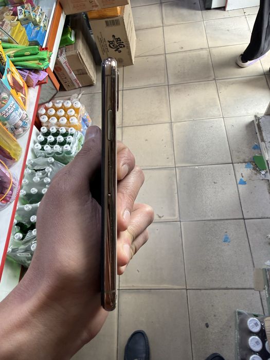 Iphone xs gold 64 gb