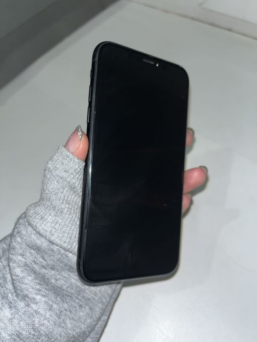 Продам iPhone XR 64ГБ срочно!