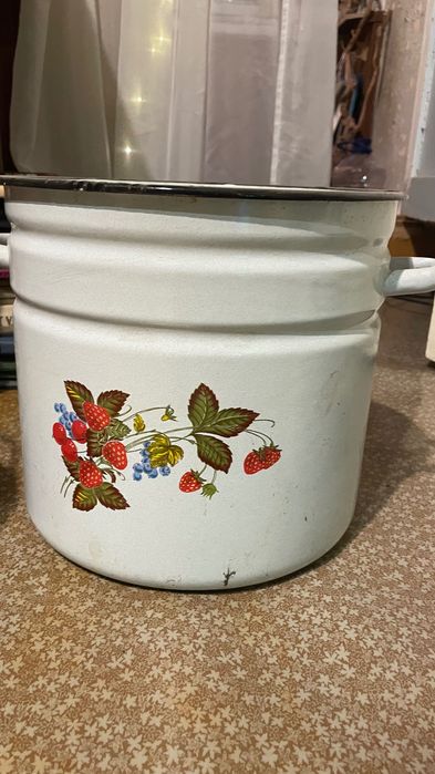 Посуда эмалированная, ведра , тазик, бидон