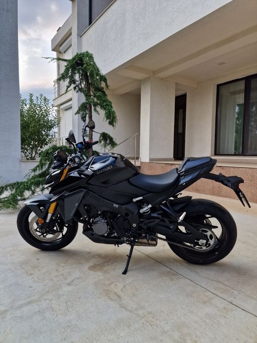 Suzuki GSXS 1000