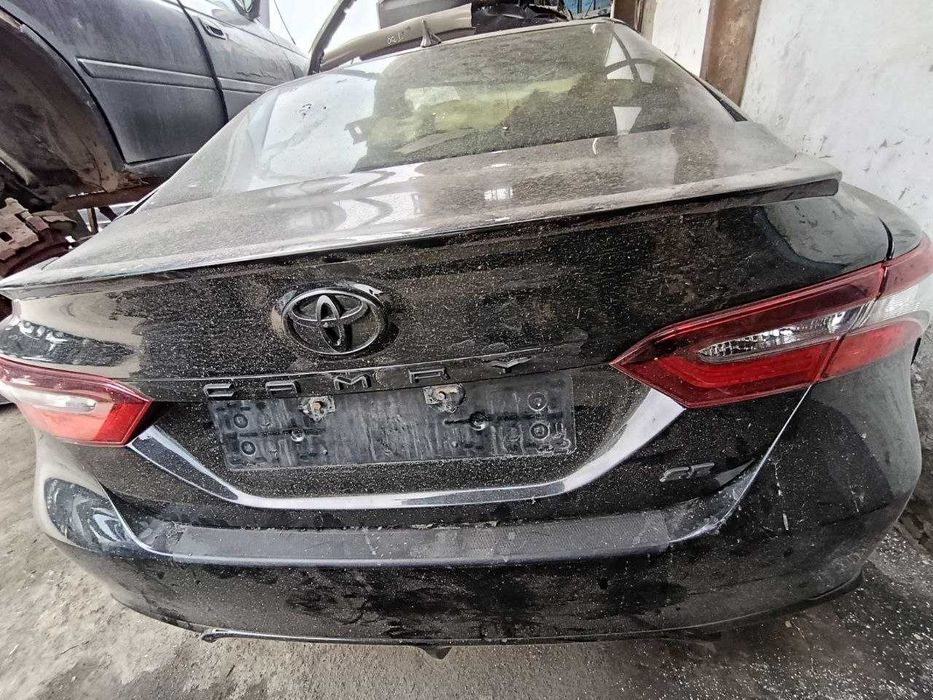 Крышка багажника(дверь) для Toyota Camry 70-75