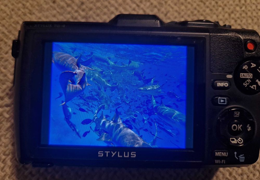 Фотоапарат Olympus Stylus TG-4 Tough