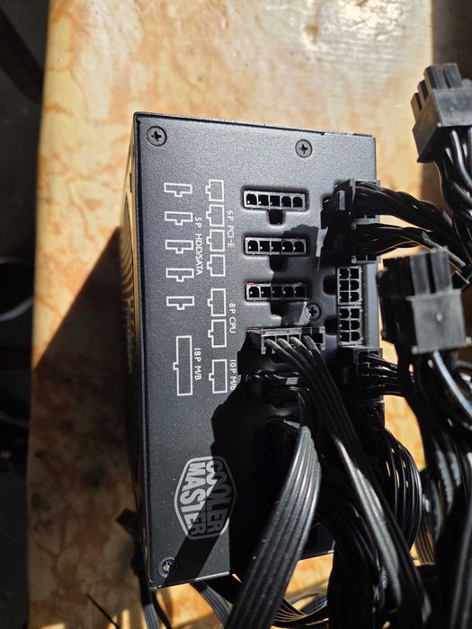 Захранване Cooler Master V1000 и кабели TX/HX серията