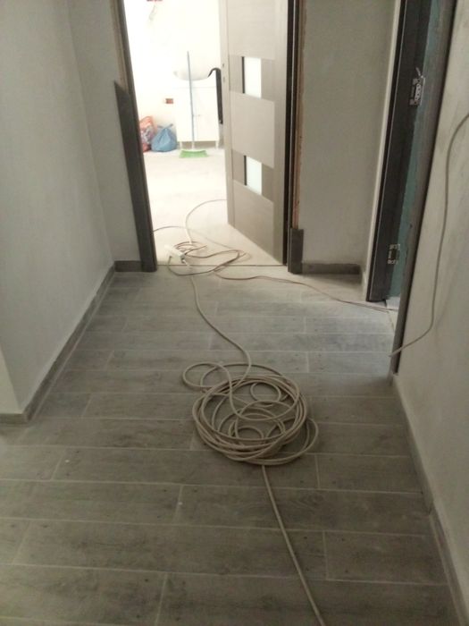 Zugrăveli  și văruit