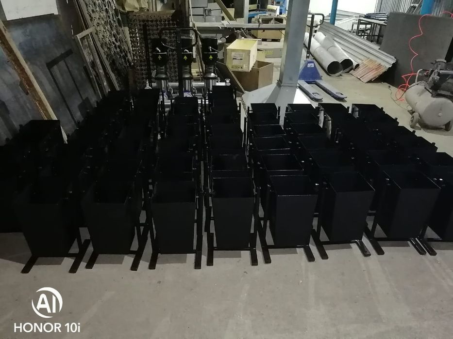 Урны .  Мусорные баки.