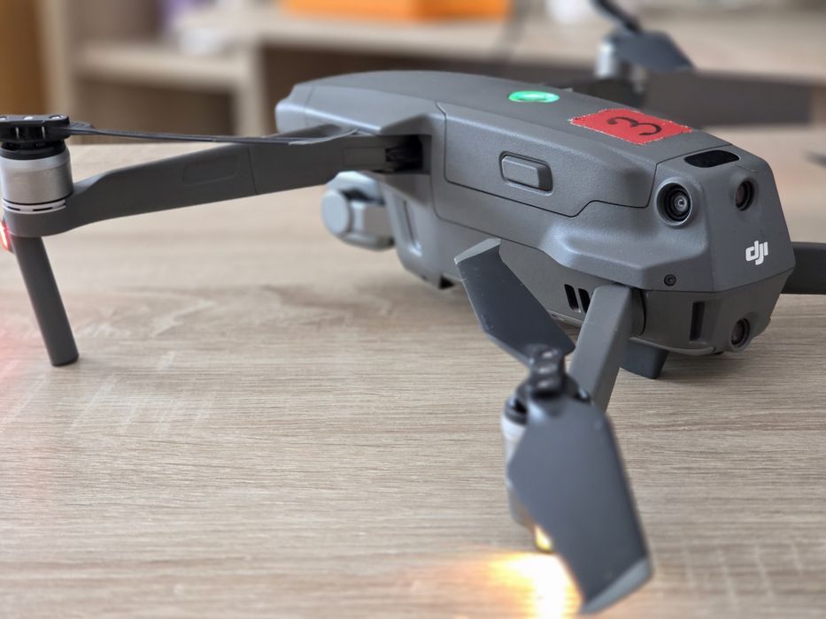 Drona DJI Mavic 2 Pro Fly More Combo