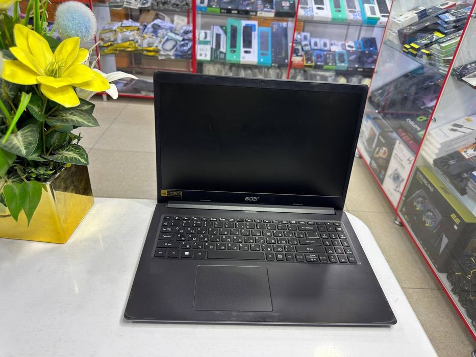 Acer office noutbuk seleron N4020 ddr4 4/1000GB HDD holati yaxshi