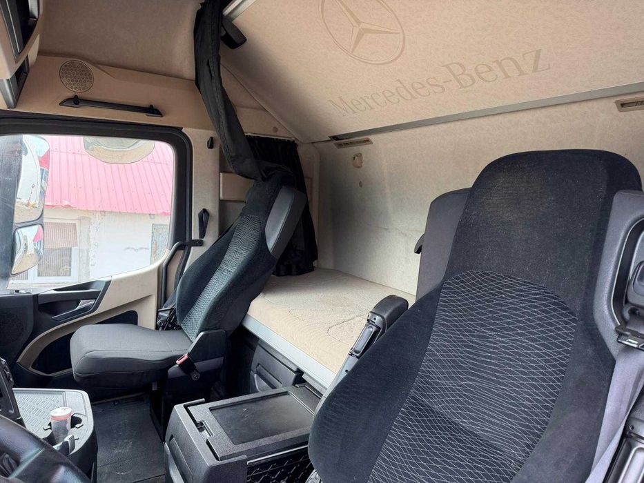 Cap tractor Mercedes-Benz Actros 1842 Mega - 2018