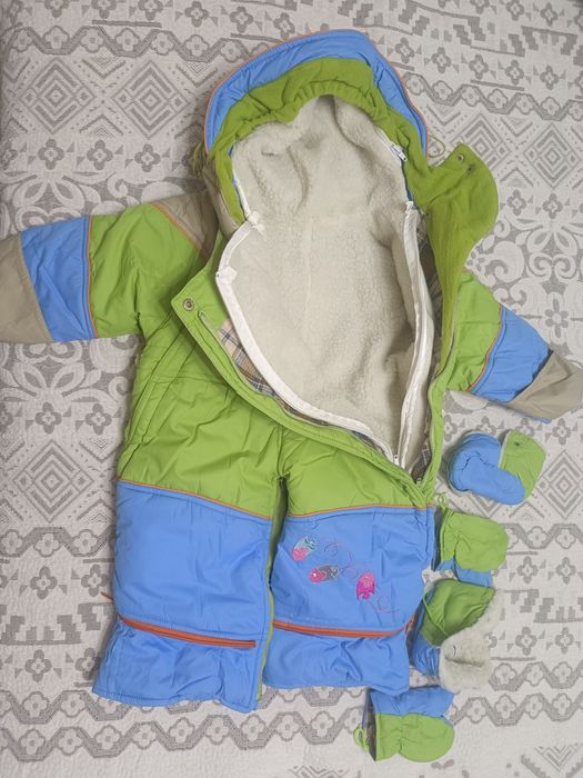 Продам детский комбинезон