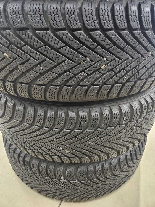 Anvelope iarna 215 60 R17 Pirelli Dot 3520 8mm