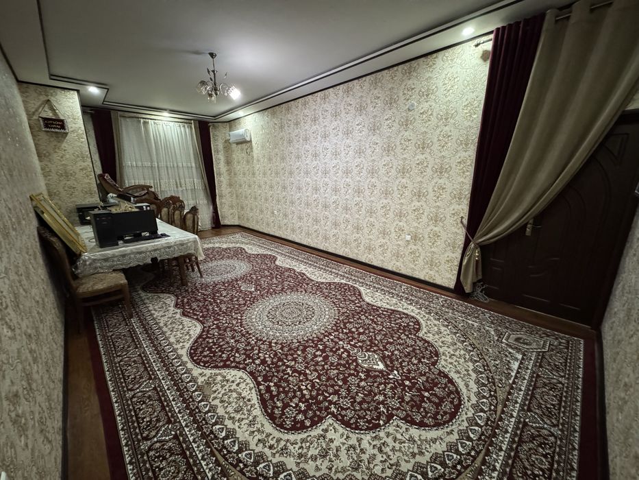 Vokzal cityda uy sotiladi