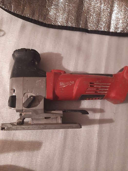 Milwaukee pendular.18jsb