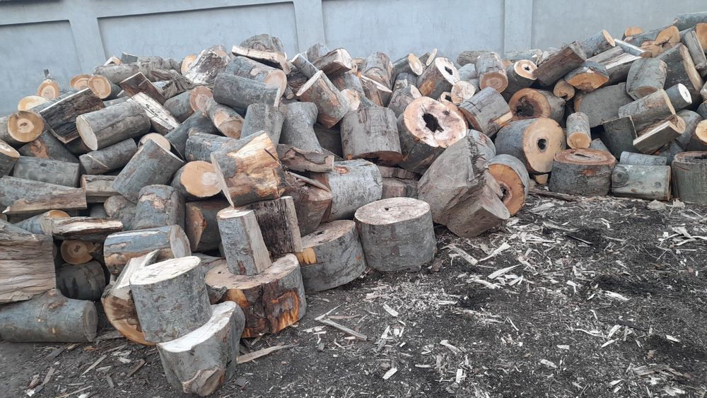 Lemne de foc sparte si uscate ,esență tare. Livrare gratuita in jud TR