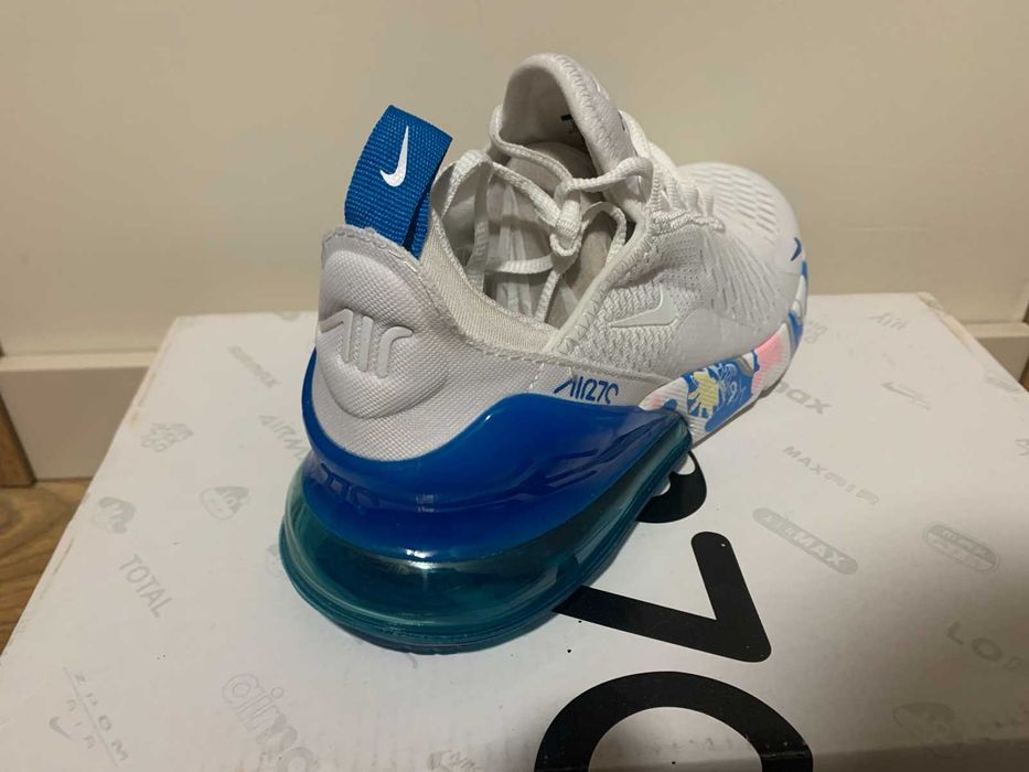 Оригинални дамски маратонки  Nike Air Max 270 налични 36 номер