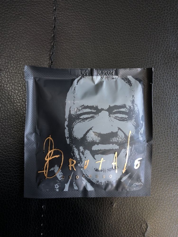 3 Bourbons и Brutale кафе дози в кутия гр. Бургас Зорница • OLX.bg