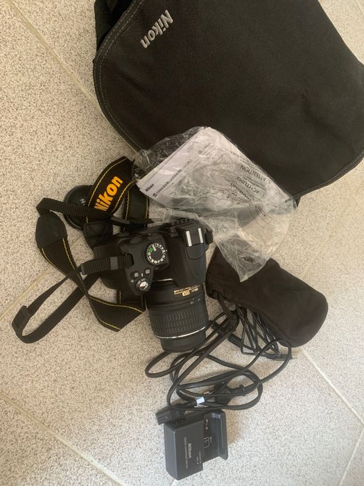 Фотоапарат Nikon D3000